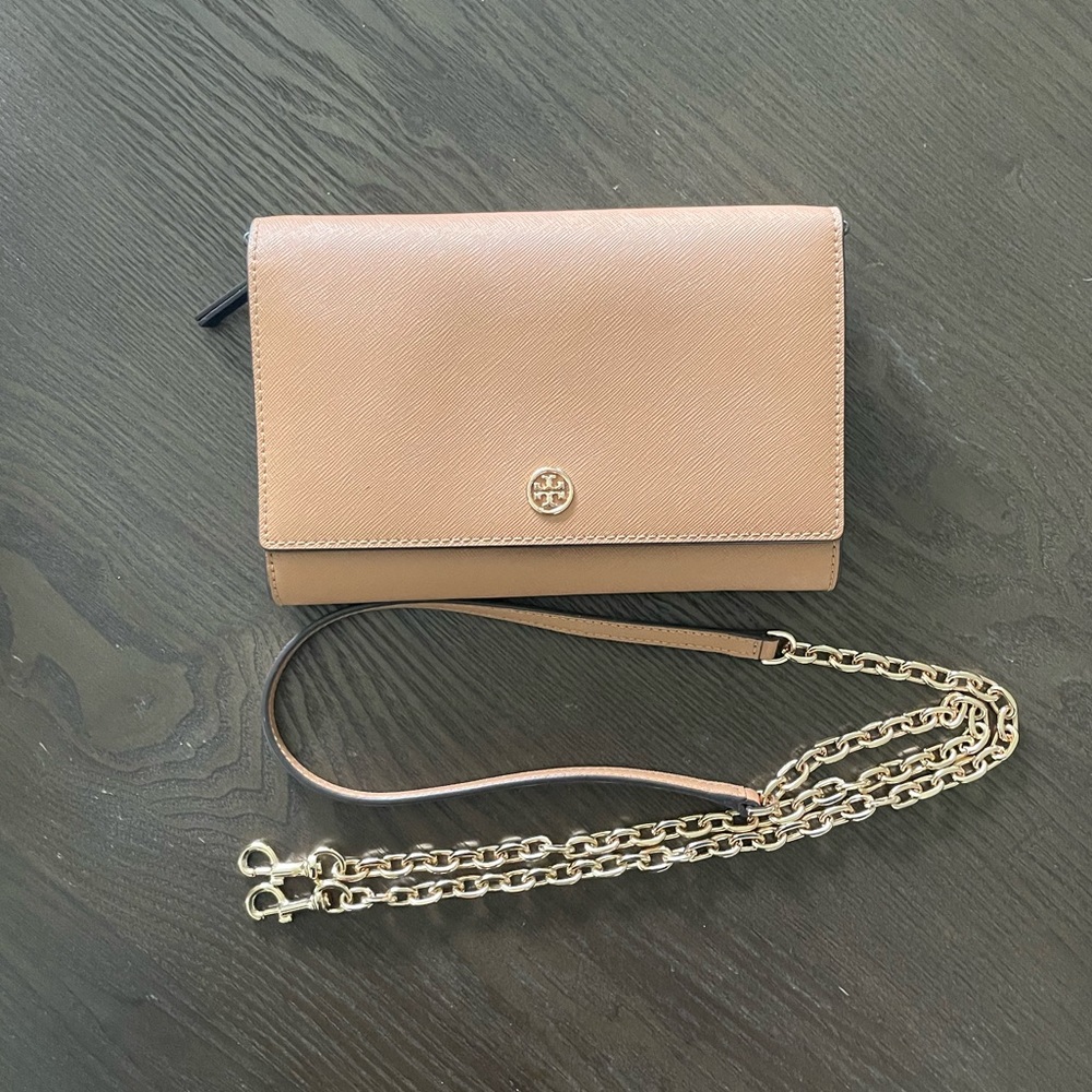 Tory Burch Robinson Chain Wallet